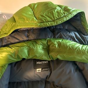 NWOT Marmot kids down hoody